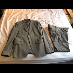 Men’s Zara Suit (Jacket and pants)